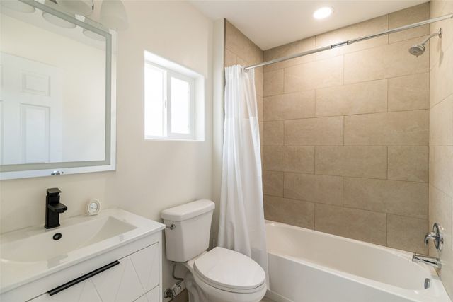 720 Camino Santa Ana, Santa Fe, NM 87505