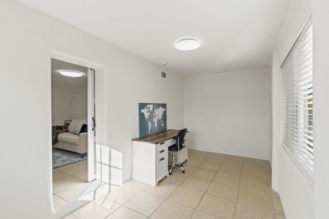 720 Camino Santa Ana, Santa Fe, NM 87505