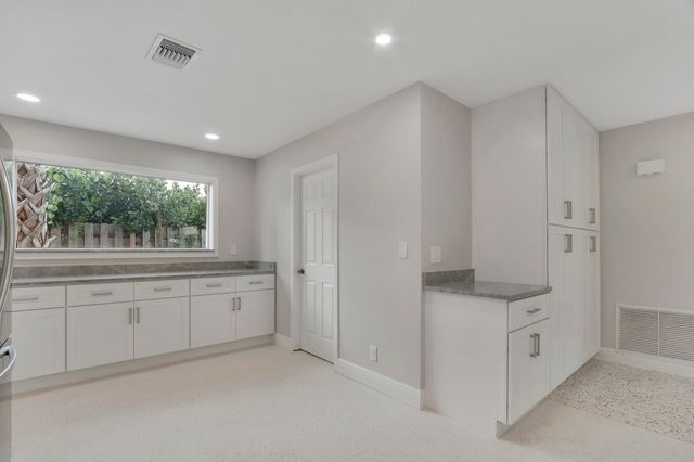 732 Pelican Way, North Palm Beach, FL 33408