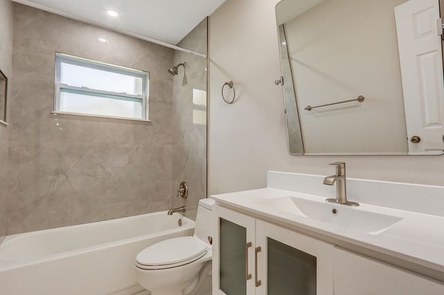 732 Pelican Way, North Palm Beach, FL 33408