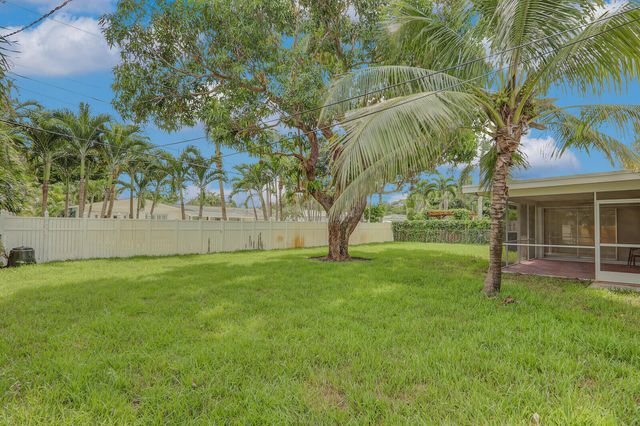 732 Pelican Way, North Palm Beach, FL 33408