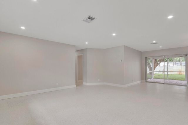 732 Pelican Way, North Palm Beach, FL 33408