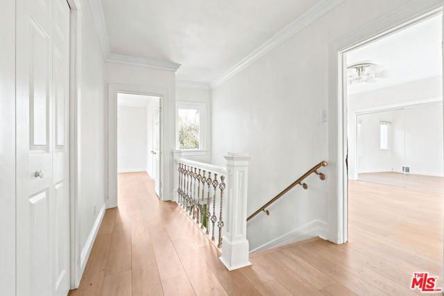 570 S Van Ness Avenue, Los Angeles, CA 90020