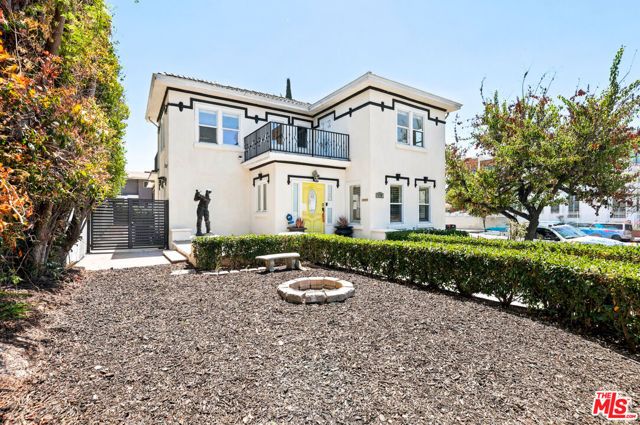 570 S Van Ness Avenue, Los Angeles, CA 90020