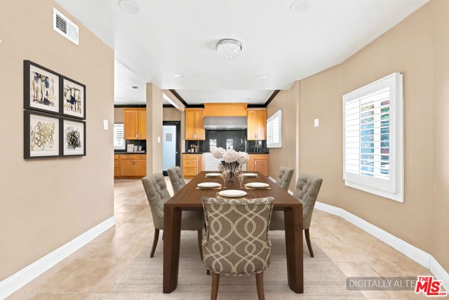 570 S Van Ness Avenue, Los Angeles, CA 90020