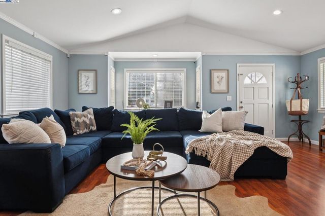 1815 102Nd Ave, Oakland, CA 94603