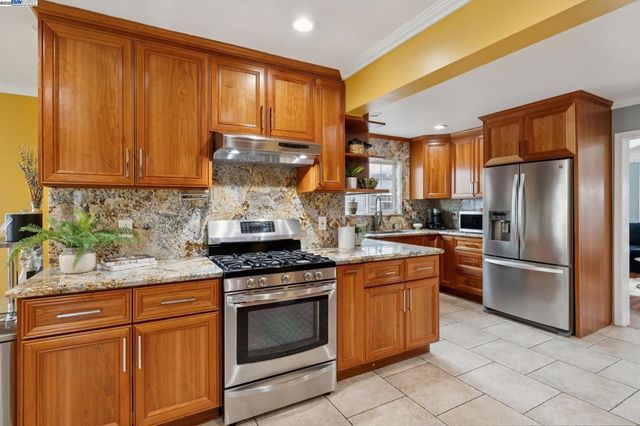 1815 102Nd Ave, Oakland, CA 94603