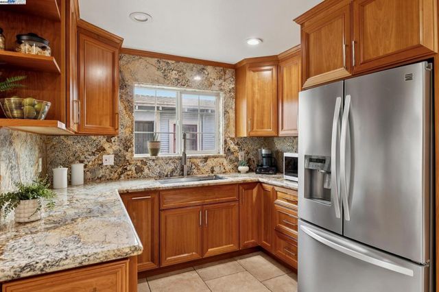 1815 102Nd Ave, Oakland, CA 94603