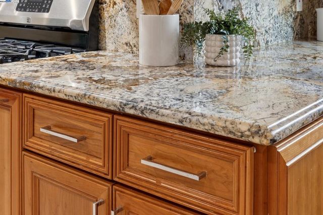 1815 102Nd Ave, Oakland, CA 94603