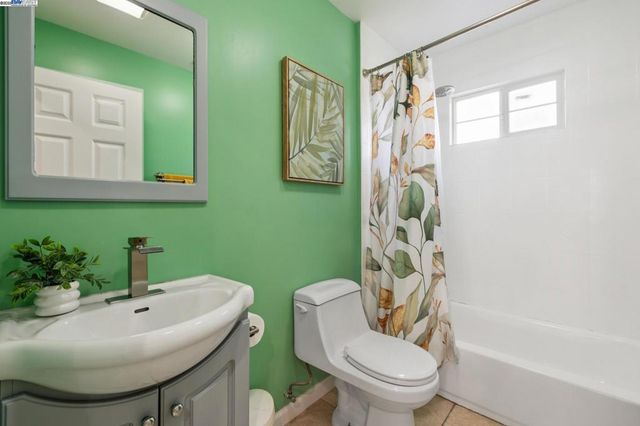 1815 102Nd Ave, Oakland, CA 94603