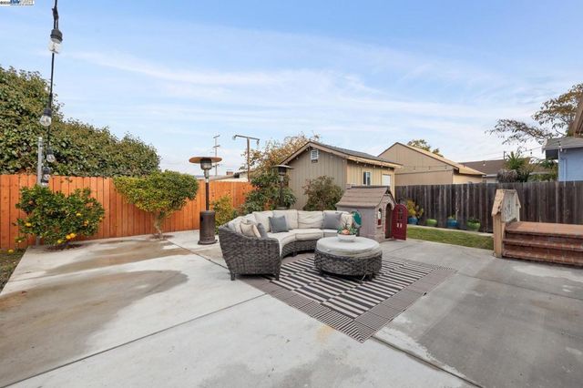 1815 102Nd Ave, Oakland, CA 94603