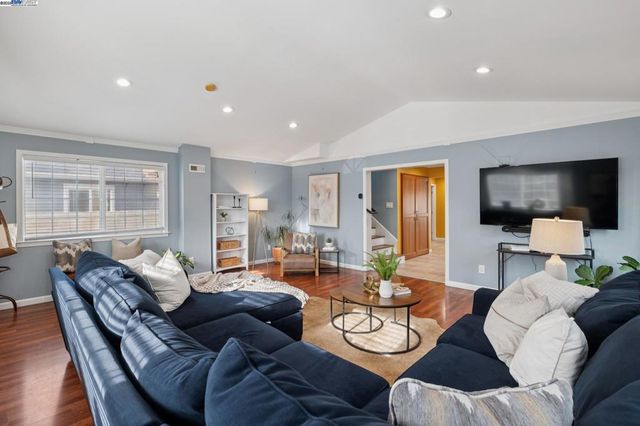 1815 102Nd Ave, Oakland, CA 94603