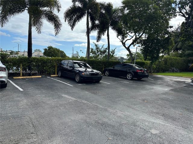 7801 NE 4th Ct 101, Miami, FL 33138