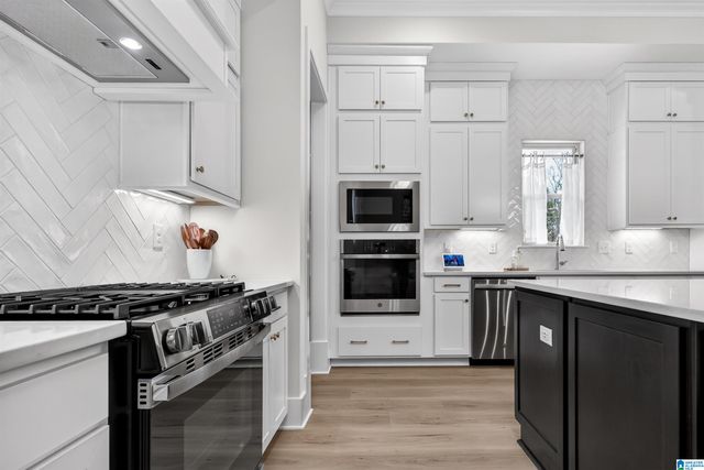 1562 OLIVEWOOD DRIVE, Hoover, AL 35244