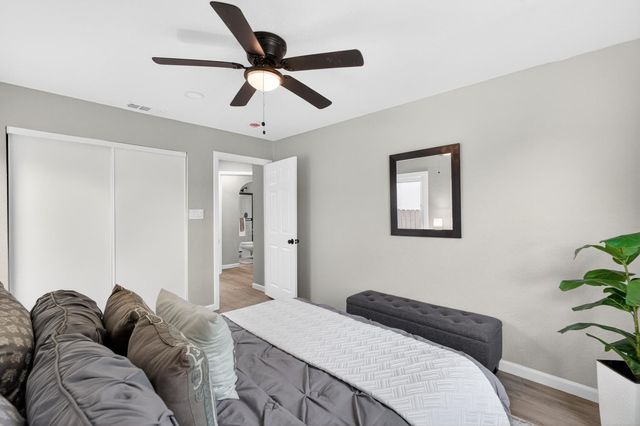 1548 Sterling St, Sacramento, CA 95822