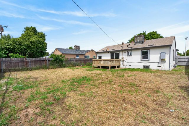 1548 Sterling St, Sacramento, CA 95822