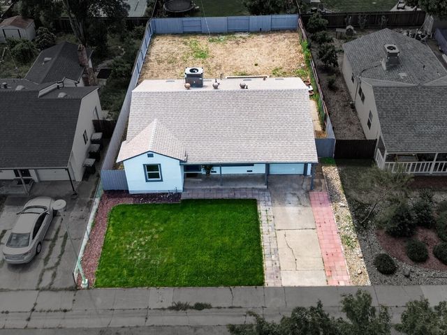 1548 Sterling St, Sacramento, CA 95822