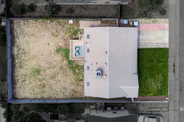 1548 Sterling St, Sacramento, CA 95822