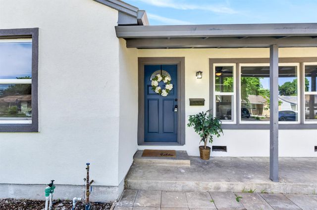 1548 Sterling St, Sacramento, CA 95822