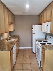 2016 Paisley Drive D, Arlington, TX 76015