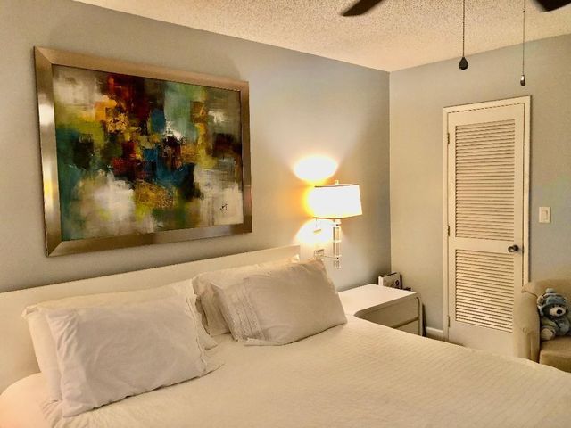 800 Cypress Grove Drive 204, Pompano Beach, FL 33069