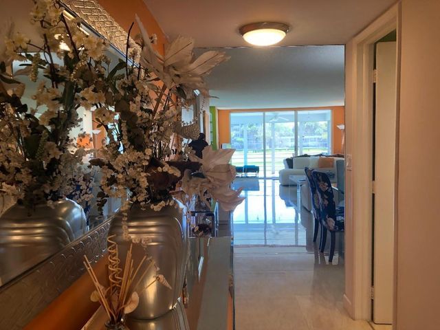 800 Cypress Grove Drive 204, Pompano Beach, FL 33069