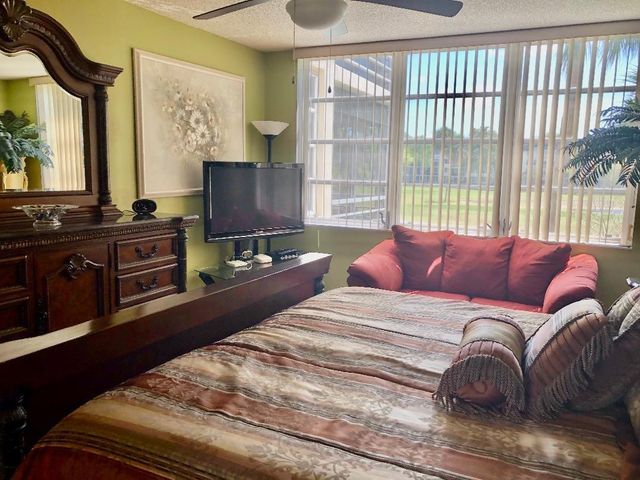 800 Cypress Grove Drive 204, Pompano Beach, FL 33069