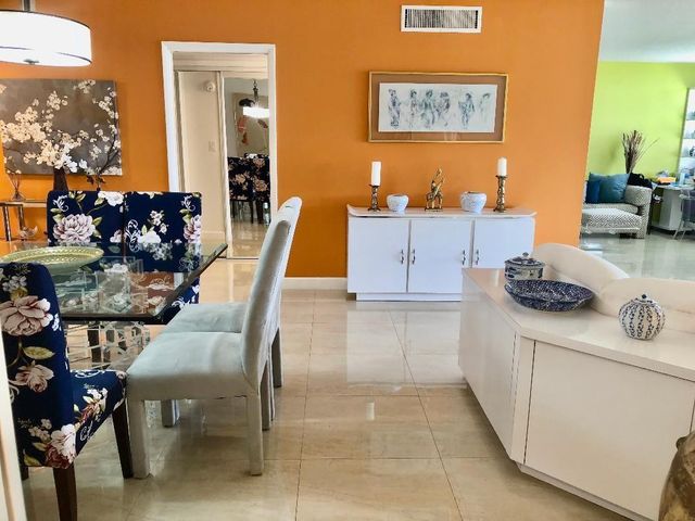 800 Cypress Grove Drive 204, Pompano Beach, FL 33069