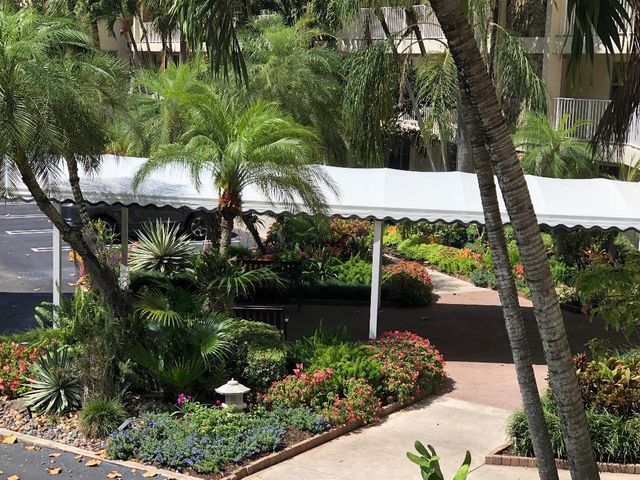 800 Cypress Grove Drive 204, Pompano Beach, FL 33069