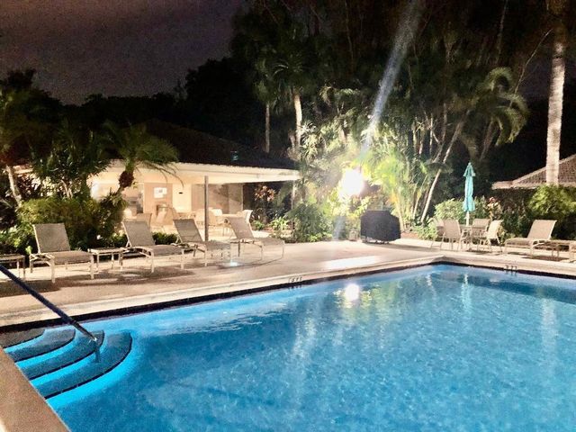 800 Cypress Grove Drive 204, Pompano Beach, FL 33069