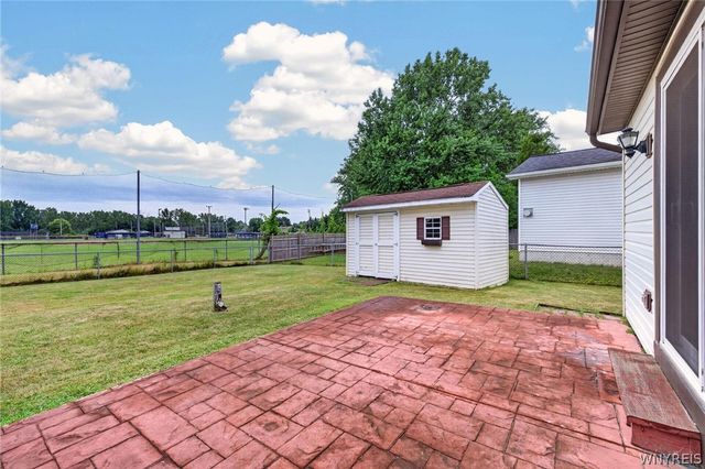29 Woodgate Drive, Cheektowaga, NY 14227