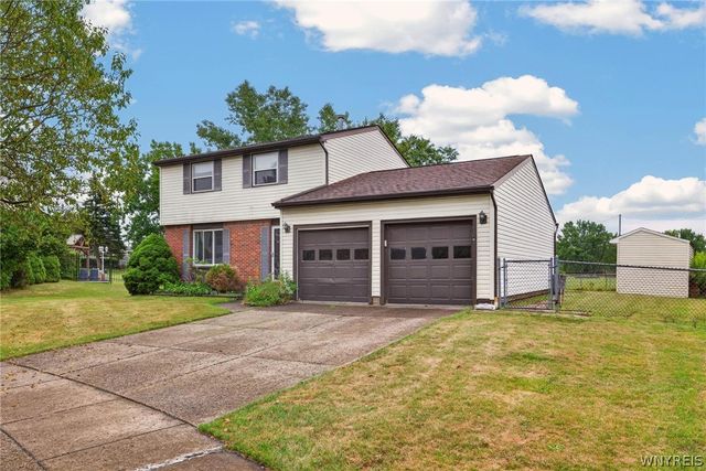 29 Woodgate Drive, Cheektowaga, NY 14227
