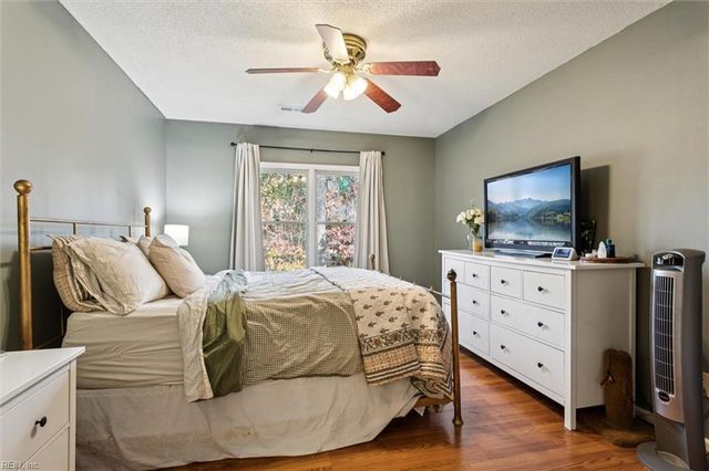 24 Tamarisk Quay Apt I, Hampton, VA 23666