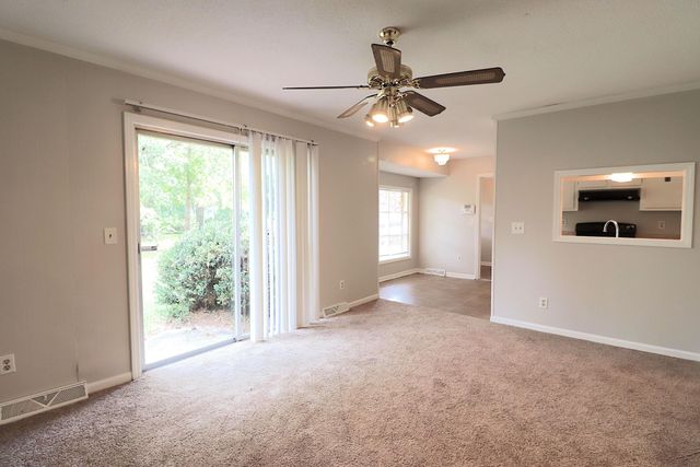 2395 Vistavia Road, North Charleston, SC 29406
