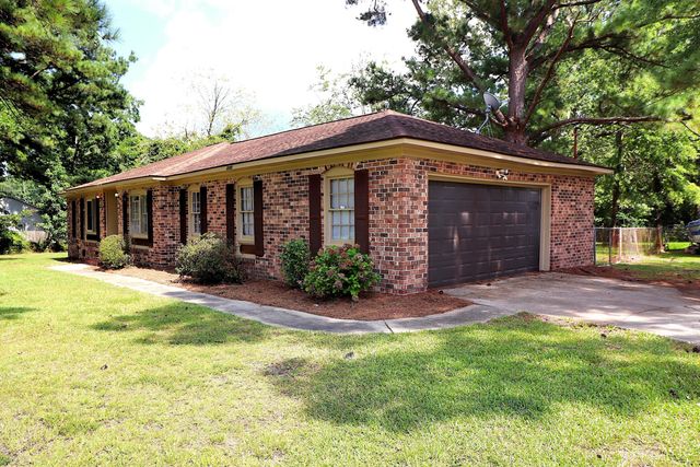2395 Vistavia Road, North Charleston, SC 29406