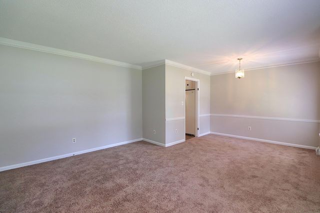 2395 Vistavia Road, North Charleston, SC 29406