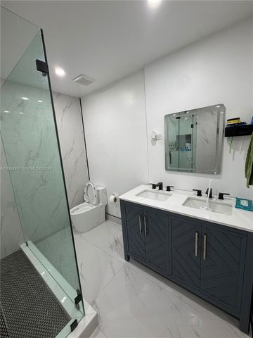 8690 SW 154th Cir Place 3D, Miami, FL 33193