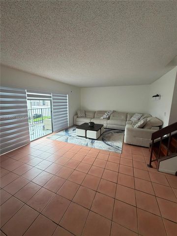 8690 SW 154th Cir Place 3D, Miami, FL 33193