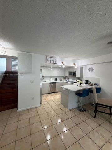 8690 SW 154th Cir Place 3D, Miami, FL 33193