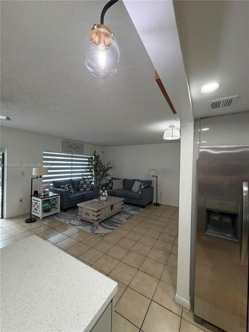 8690 SW 154th Cir Place 3D, Miami, FL 33193