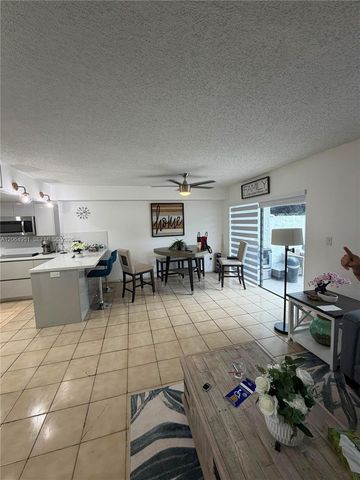 8690 SW 154th Cir Place 3D, Miami, FL 33193