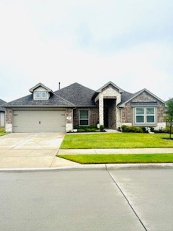 706 Creekview Lane, Lavon, TX 75166