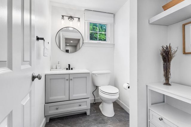 16 Country Candle Ln 16, Northborough, MA 01532