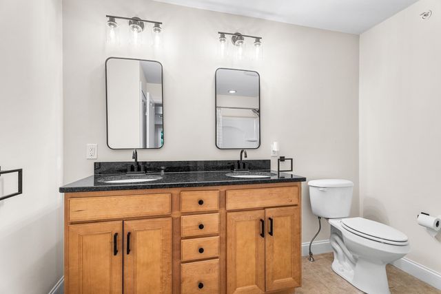 16 Country Candle Ln 16, Northborough, MA 01532