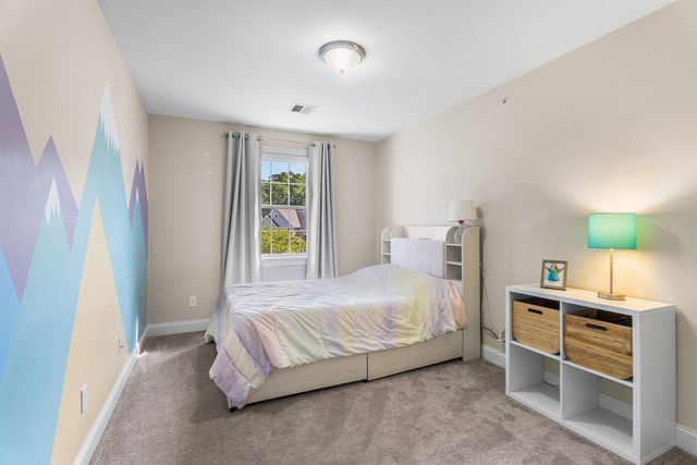 16 Country Candle Ln 16, Northborough, MA 01532