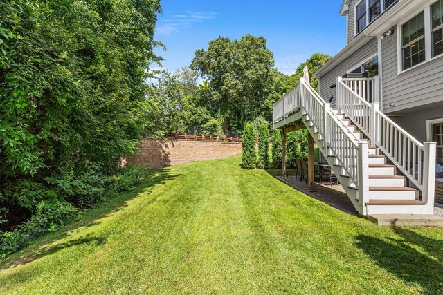 16 Country Candle Ln 16, Northborough, MA 01532