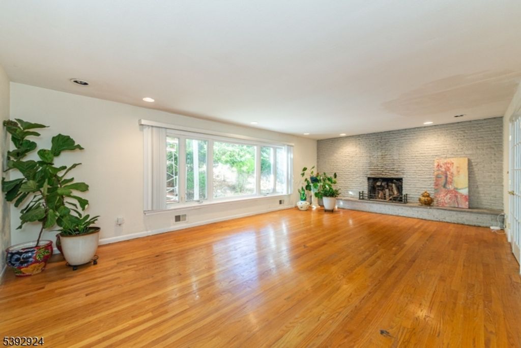 11 Mountain Way South, West Orange Twp., NJ 07052 — photo 5