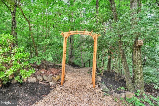 3196 PLOW RD, Mohnton, PA 19540