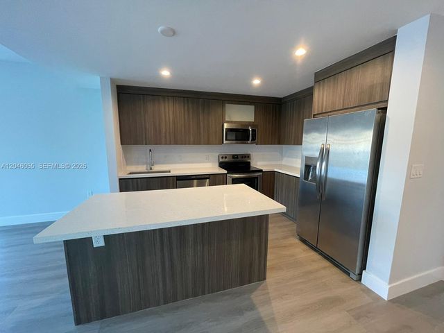 1938 Jackson Street 301, Hollywood, FL 33020