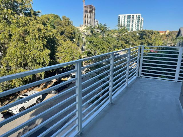 1938 Jackson Street 301, Hollywood, FL 33020